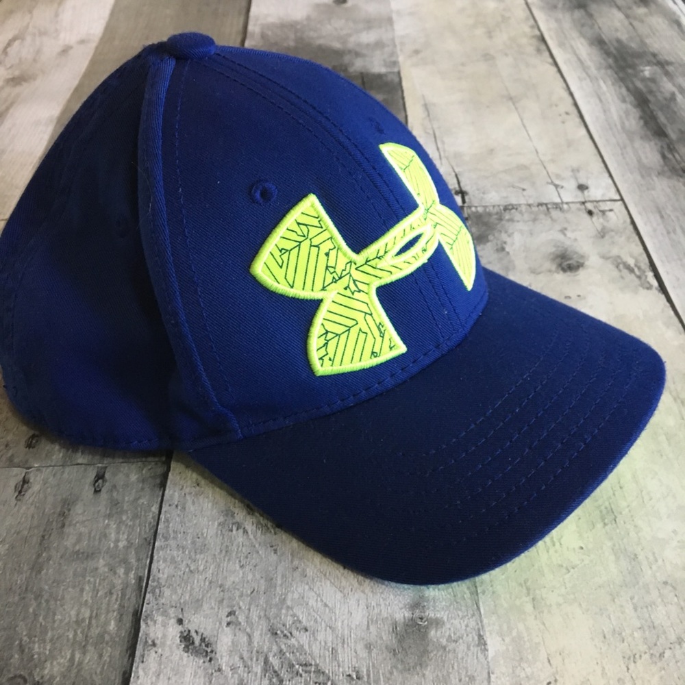 Under Armour boys hat